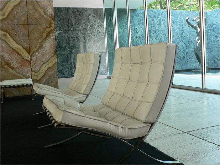 Как определить подлинный стул Knoll Barcelona Chair